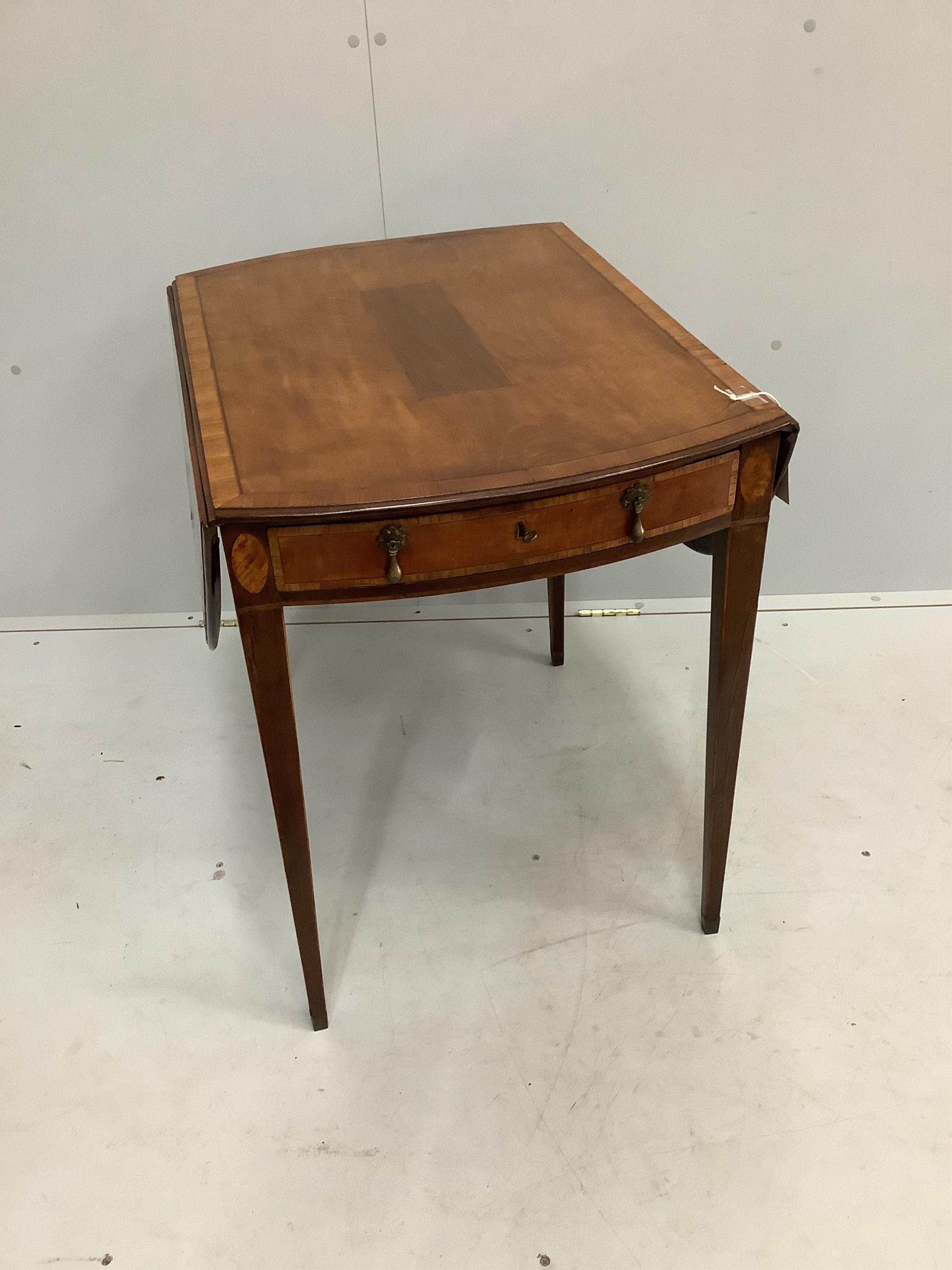 A George III banded satinwood Pembroke table, width 73cm, depth 52cm, height 69cm